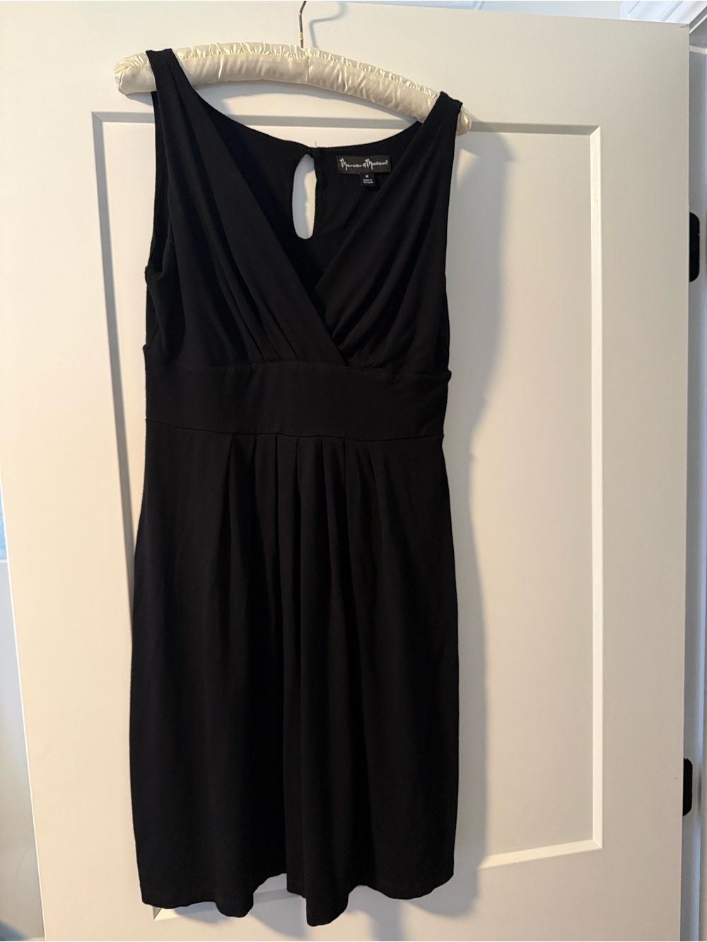 mercer & madison Black Sleeveless V-Neck Mini Dress - Picture 6 of 8